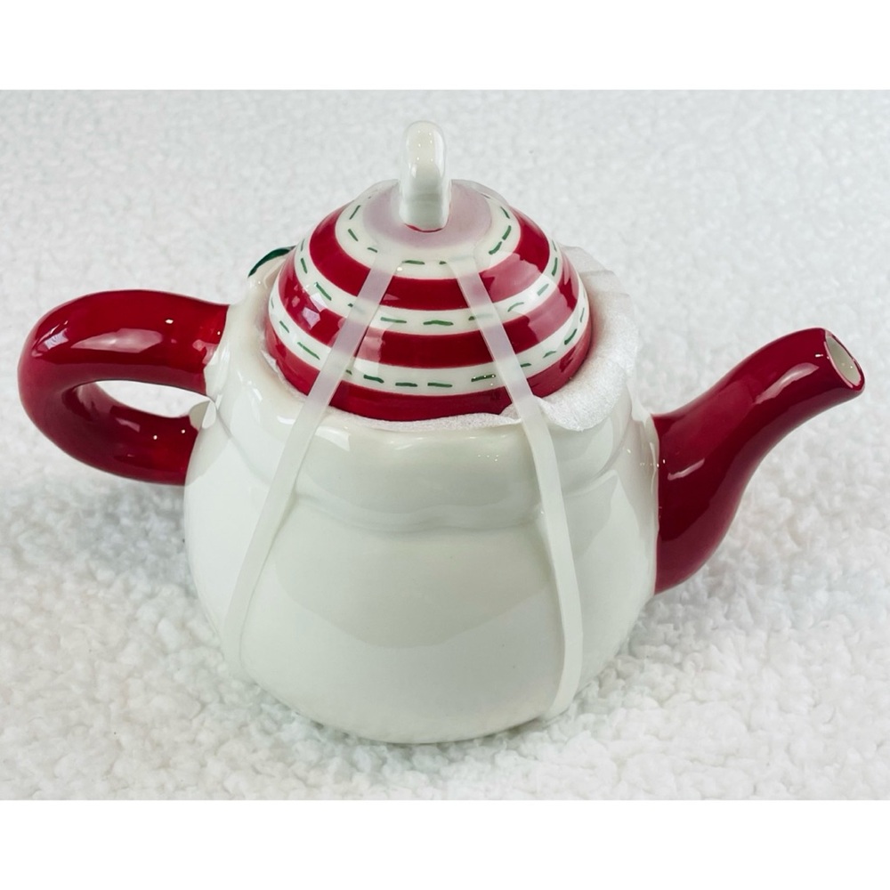 (NWT) HOLLY & MOSS • Red/White Christmas Holiday Santa Claus Teapot - Picture 6 of 13